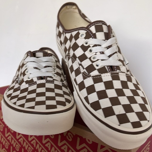 Vans WMNS Authentic Checkerboard Brown
VN000BW5BRO
SNEAKERS - Picture 6 of 16